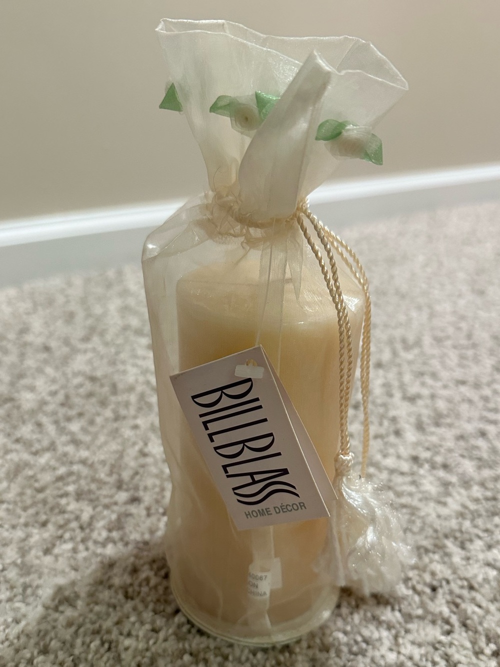 NWT Bill Blass Home Decor Fragranced Pillar Candle